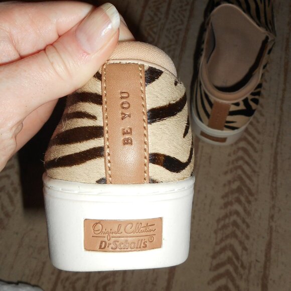 NIB Dr. Scholl's fur with zebra pattern slip on, size 8 - Picture 6 of 7
